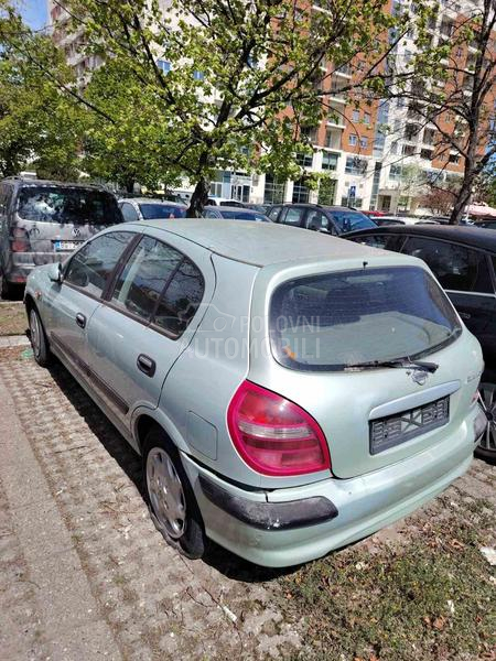 Nissan Almera 