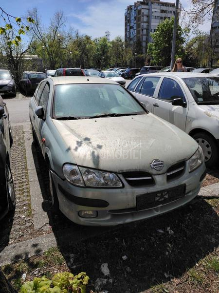 Nissan Almera 