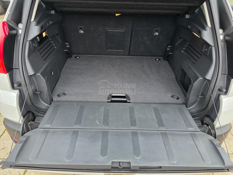 Peugeot 3008 1.6hdi NAV/SERV SNA