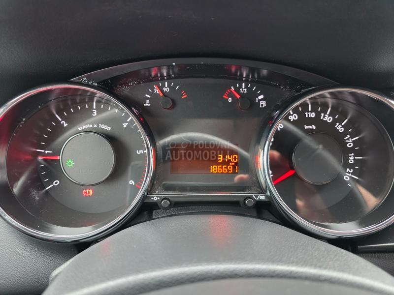 Peugeot 3008 1.6hdi NAV/SERV SNA