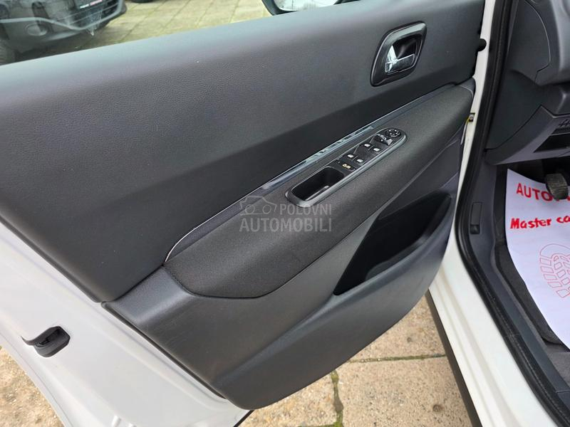 Peugeot 3008 1.6hdi NAV/SERV SNA
