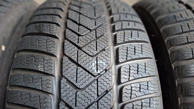 Pirelli 275/40 R18 Zimska