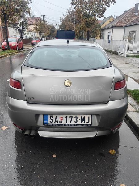 Alfa Romeo GT JTD