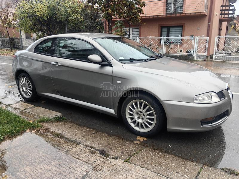 Alfa Romeo GT JTD