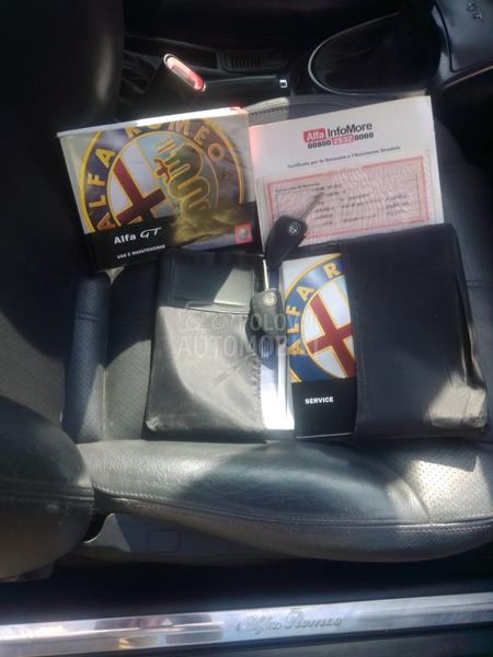 Alfa Romeo GT JTD