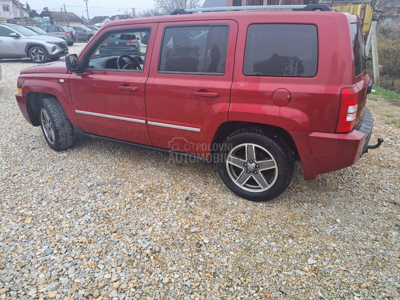 Jeep Patriot 2,4i-- a u t o m a t