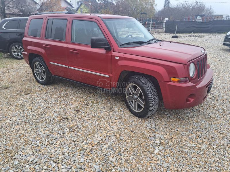 Jeep Patriot 2,4i-- a u t o m a t