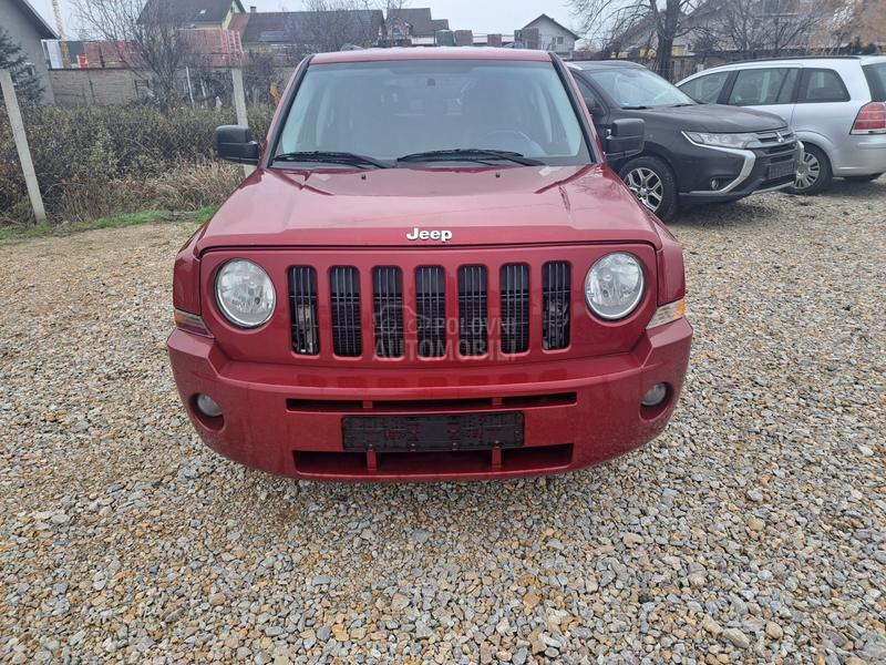 Jeep Patriot 2,4i-- a u t o m a t