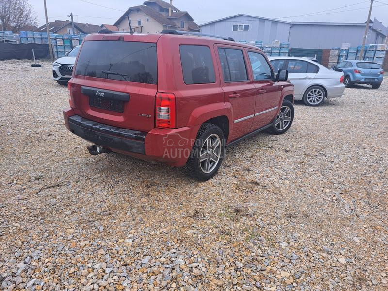 Jeep Patriot 2,4i-- a u t o m a t