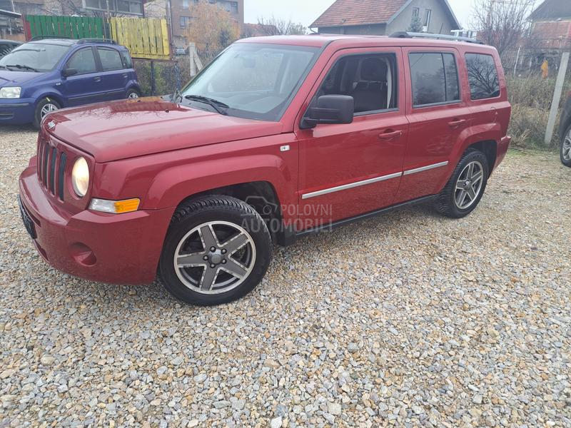 Jeep Patriot 2,4i-- a u t o m a t