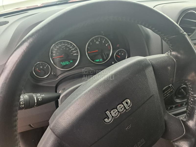 Jeep Patriot 2,4i-- a u t o m a t