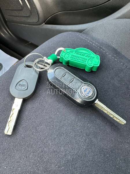 Lancia Ypsilon 1.2 ECOCHIC   N O V