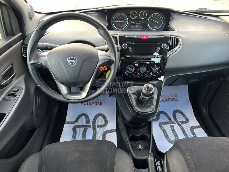 Lancia Ypsilon 1.2 ECOCHIC   N O V