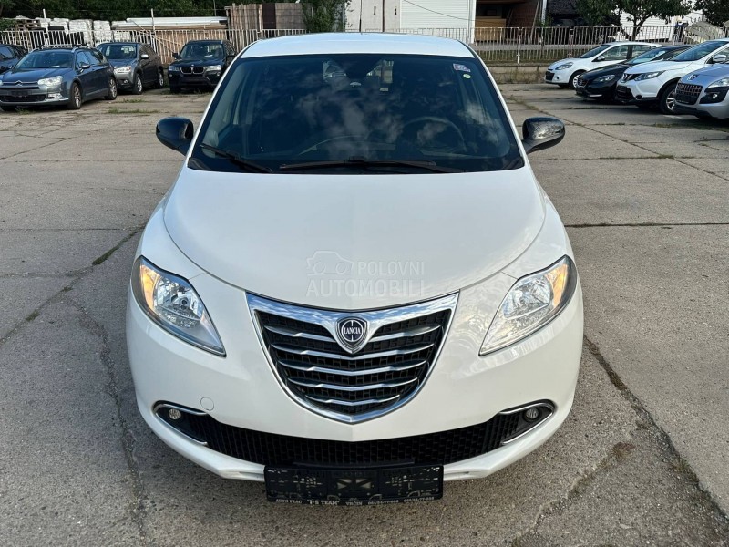 Lancia Ypsilon 1.2 ECOCHIC   N O V