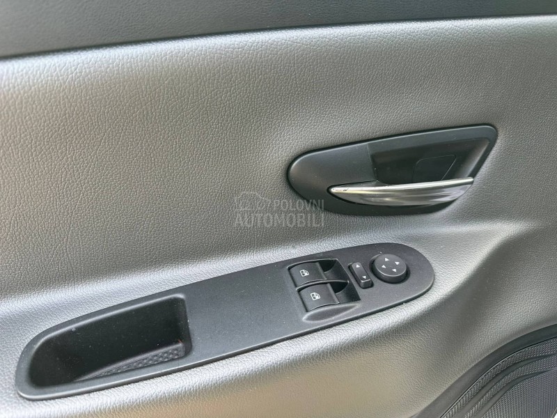 Lancia Ypsilon 1.2 ECOCHIC   N O V