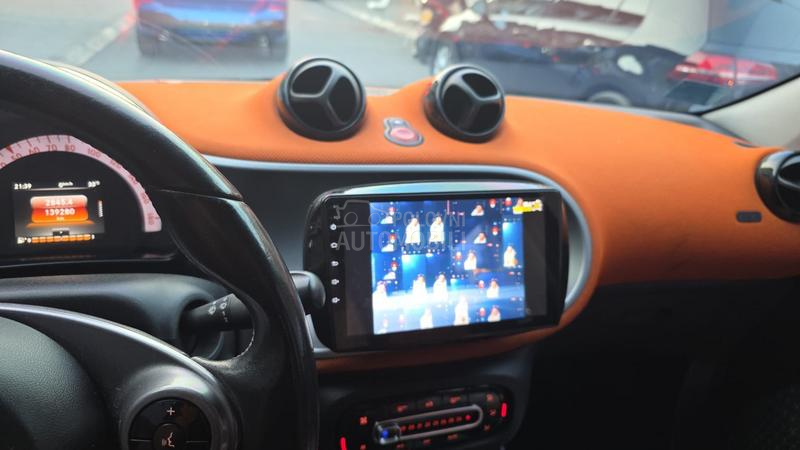 Smart ForFour 1.0 b