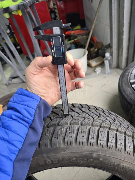 Dunlop 205/55 R16 Zimska