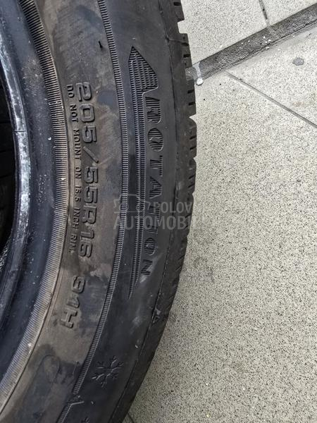 Dunlop 205/55 R16 Zimska