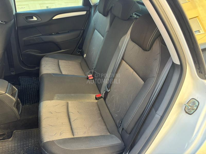 Citroen C4 1.4b reg 1 godin.u