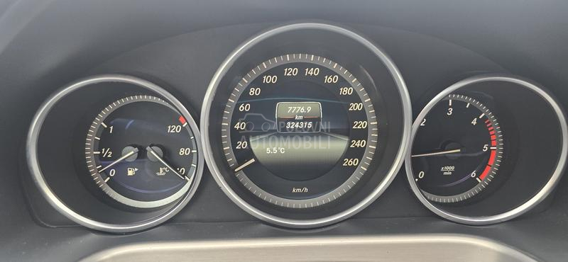 Mercedes Benz E 220 cdi
