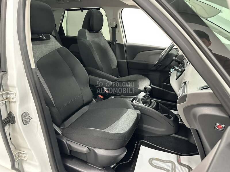 Citroen C4 SpaceTourer 1.2 BUSINESS PAN