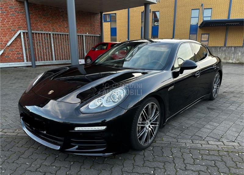Porsche Panamera 