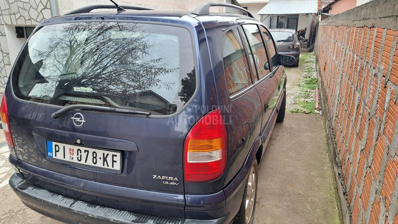 Opel Zafira 