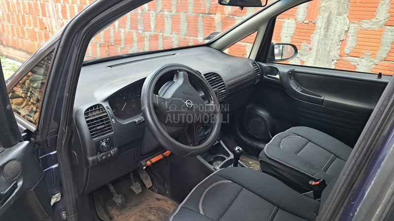 Opel Zafira 