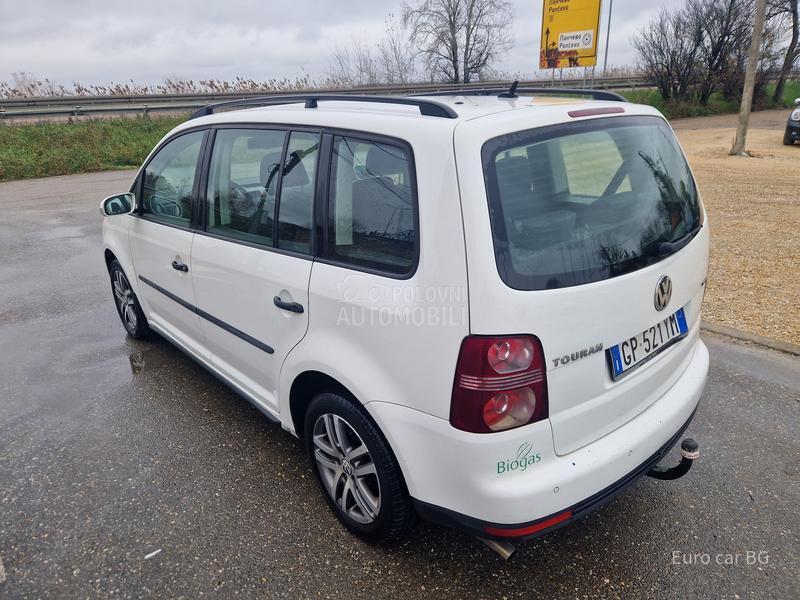 Volkswagen Touran A K C I J A