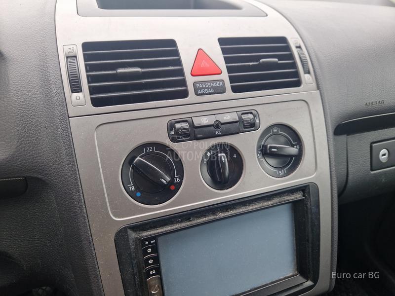 Volkswagen Touran A K C I J A