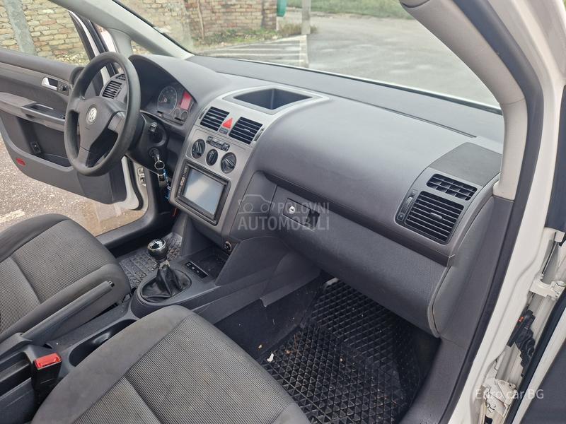 Volkswagen Touran A K C I J A