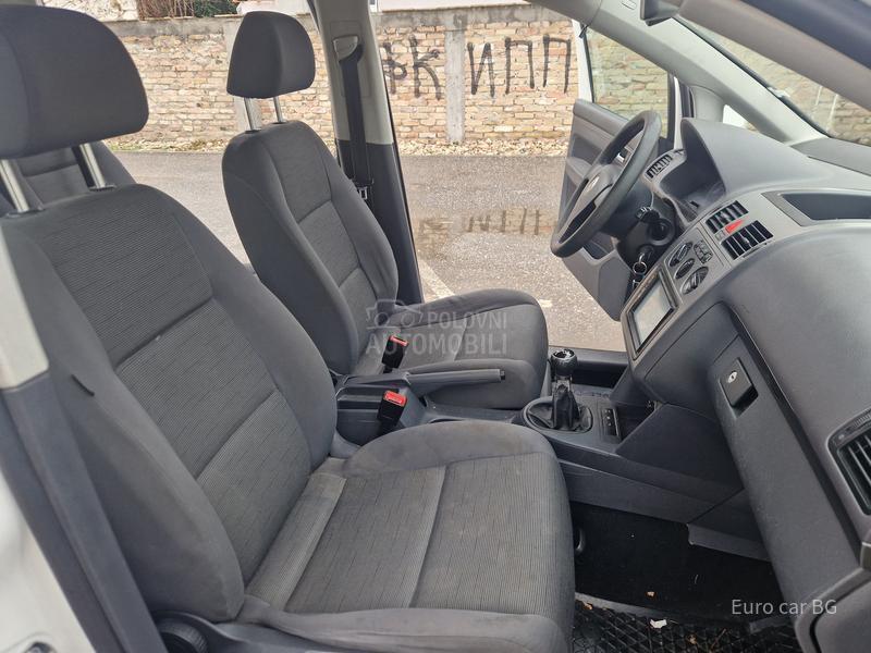 Volkswagen Touran A K C I J A