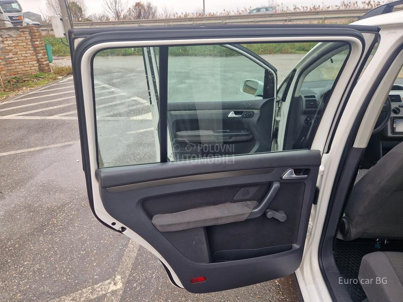 Volkswagen Touran A K C I J A