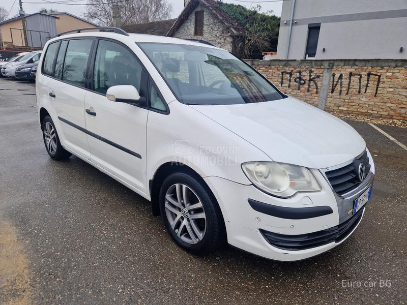 Volkswagen Touran A K C I J A