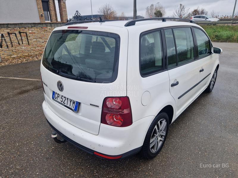 Volkswagen Touran A K C I J A