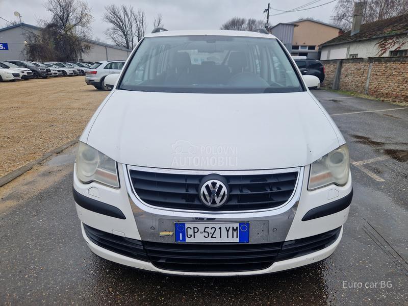 Volkswagen Touran A K C I J A