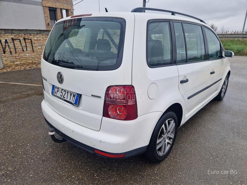 Volkswagen Touran A K C I J A