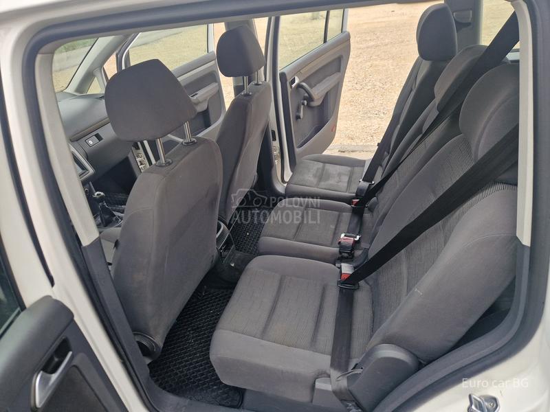 Volkswagen Touran A K C I J A