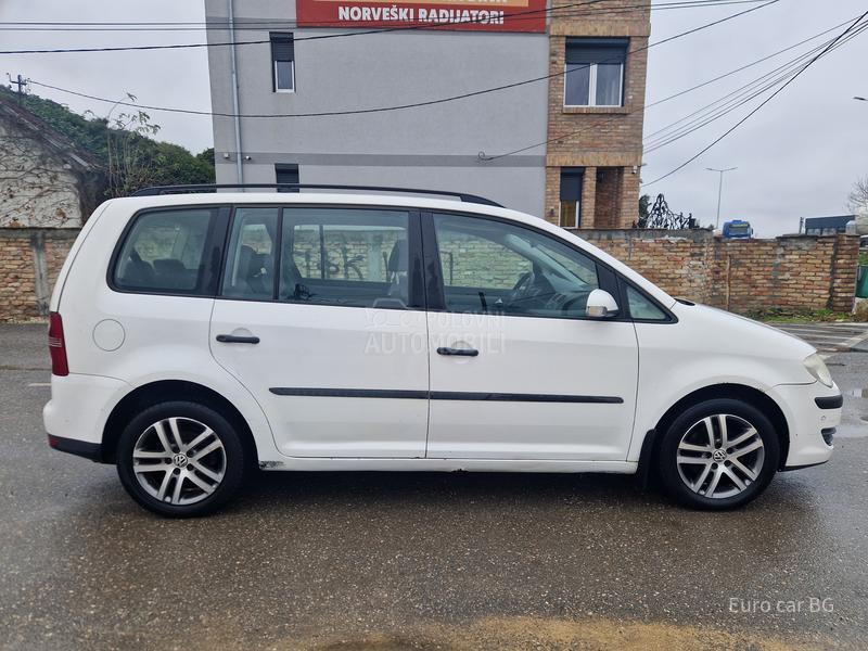 Volkswagen Touran A K C I J A