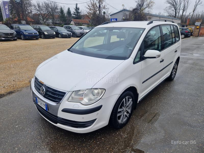 Volkswagen Touran A K C I J A