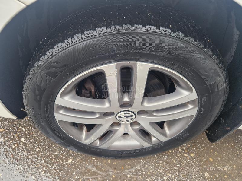 Volkswagen Touran A K C I J A