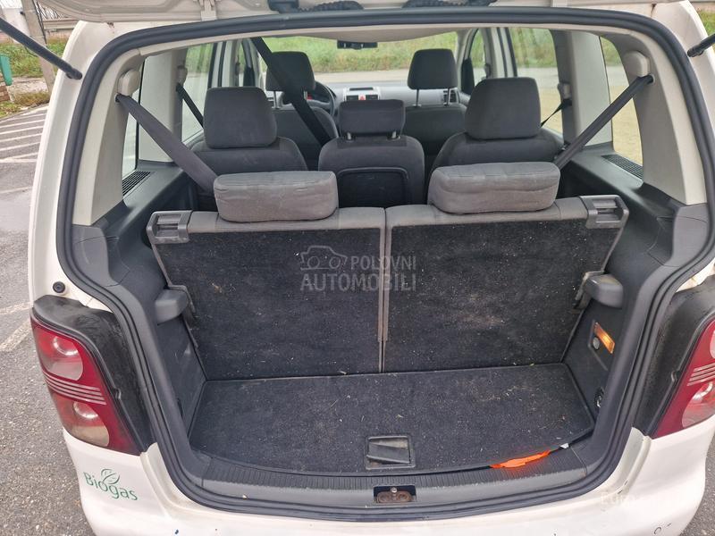 Volkswagen Touran A K C I J A