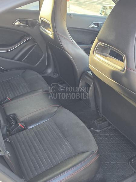 Mercedes Benz A 180 AMG line