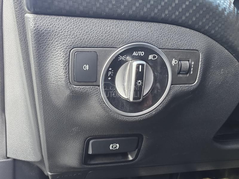 Mercedes Benz A 180 AMG line