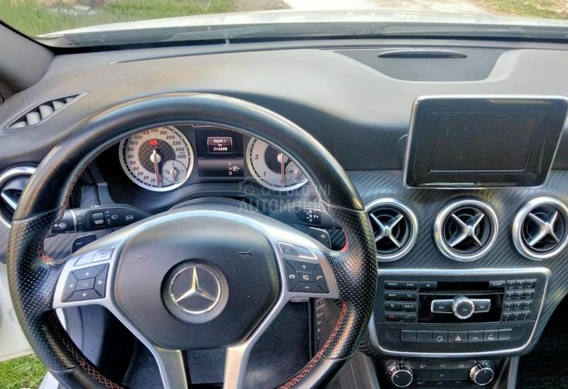Mercedes Benz A 180 AMG line