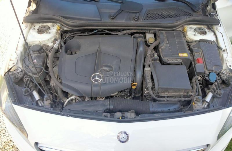 Mercedes Benz A 180 AMG line