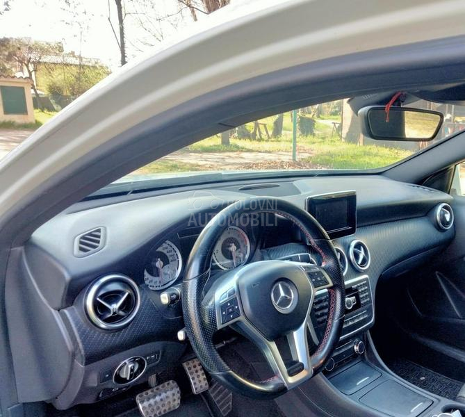 Mercedes Benz A 180 AMG line