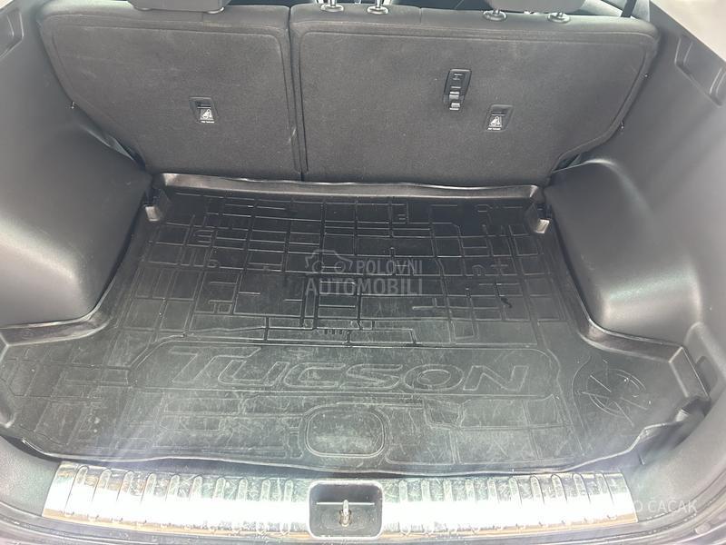 Hyundai Tucson 2.0D 4X4 FANTASTIČAN