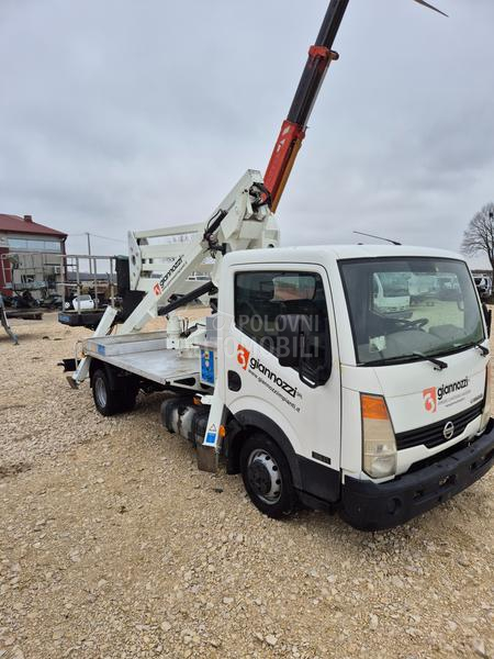Nissan cabstar 19m