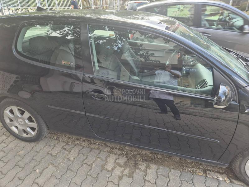 Volkswagen Golf 5 2.0 tdi